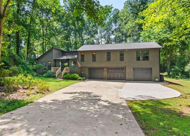 Property at 3545 Daylon Dr, Cumming, GA 30028, 3 beds, 2 baths