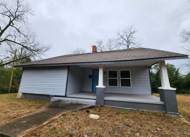Property at 260 Balkcom Ave, Macon, GA 31217, 3 beds, 2 baths