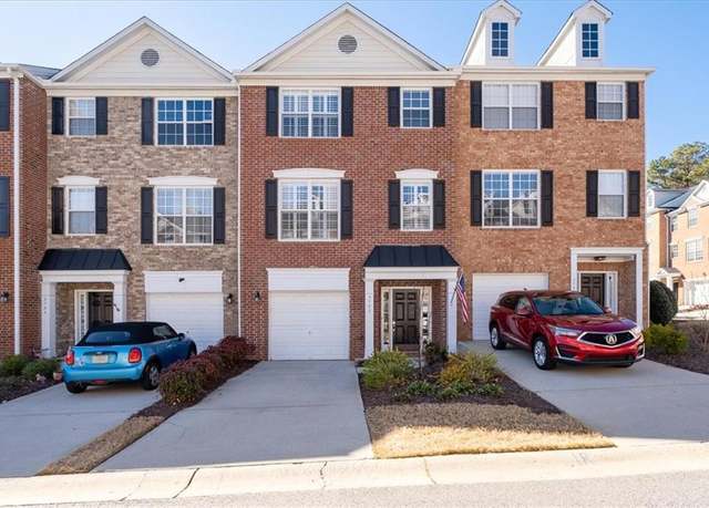 Property at 3782 Chattahoochee Summit Dr SE, Atlanta, GA 30339, 3 beds, 2.5 baths