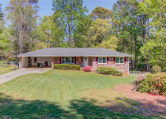 Property at 4048 Suzanne Ln, Duluth, GA 30096, 3 beds, 2 baths