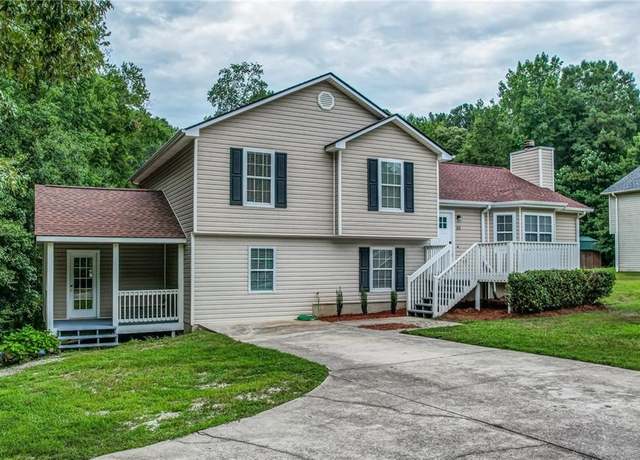 Property at 61 Meadowbrook Ln, Carrollton, GA 30117, 5 beds, 3 baths