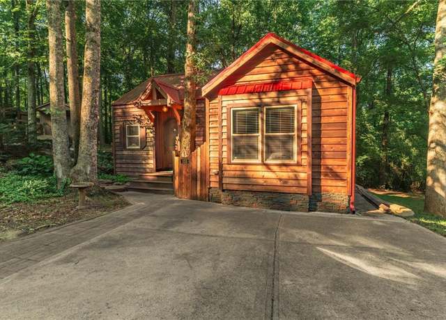 Property at 355 Elkmont Trl, Cleveland, GA 30528, 2 beds, 1 bath