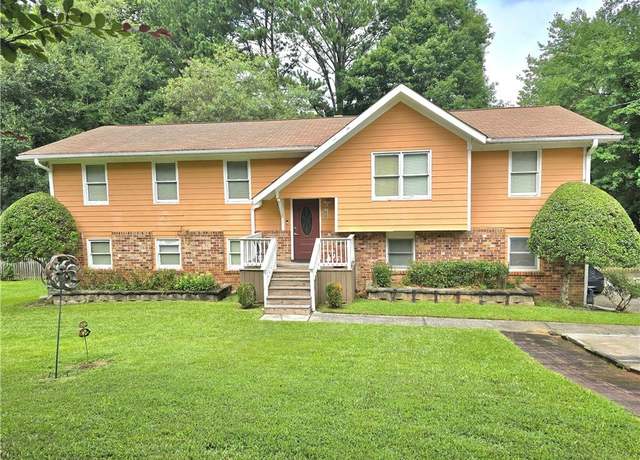 Property at 3599 Lower Roswell Rd, Marietta, GA 30068, 5 beds, 3.5 baths