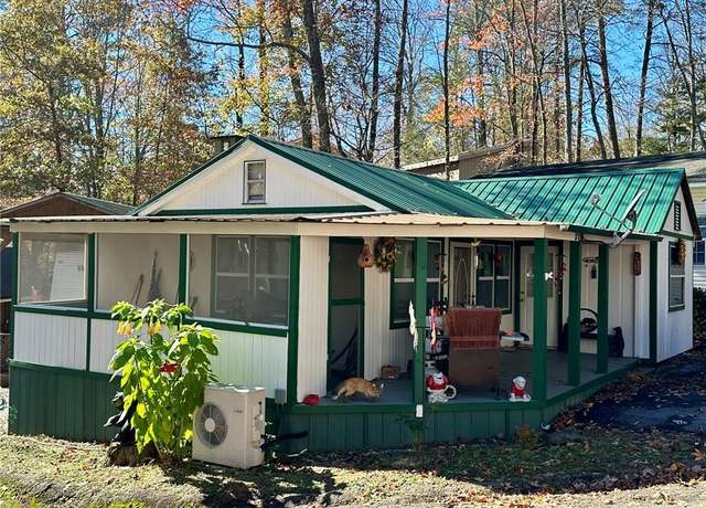 Property at 38 Yogi Bear Blvd, Cleveland, GA 30528, 2 beds, 1 bath
