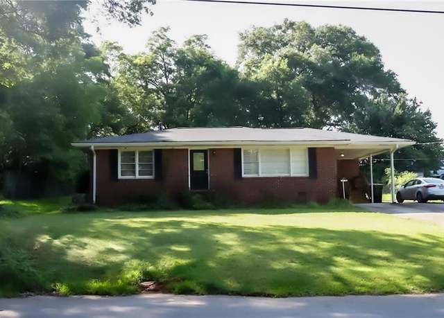 Property at 88 Greene St NE, Fairburn, GA 30213, 2 beds, 1 bath