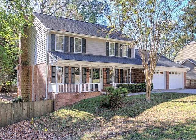 Property at 2864 Holly Oaks Dr, Marietta, GA 30062, 4 beds, 3.5 baths