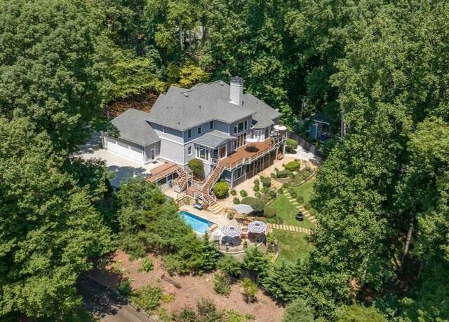 Property at 435 Robertson Rd, Dawsonville, GA 30534, 5 beds, 4.5 baths