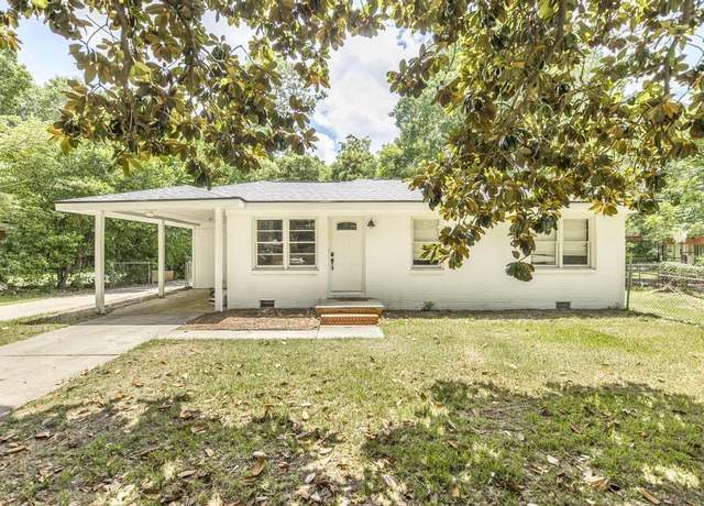 Property at 302 Briardale Ave, Warner Robins, GA 31093, 4 beds, 2 baths