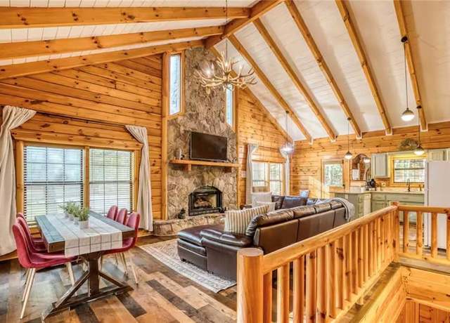 Property at 228 Ernest Alta Cir, Blue Ridge, GA 30513, 3 beds, 2.5 baths