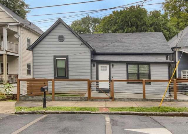 Property at 752 SW Cooper St SW, Atlanta, GA 30315, 3 beds, 2 baths
