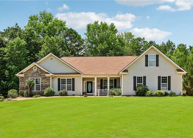 Property at 1422 New Holland Cir, Mcdonough, GA 30252, 5 beds, 2 baths