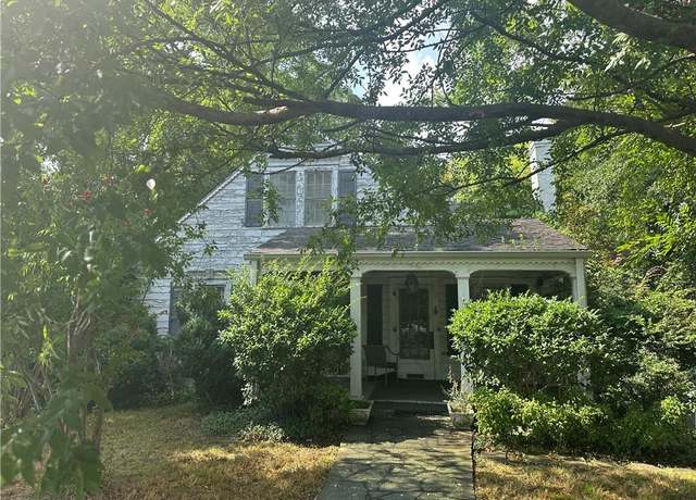 Property at 115 W Church St, Cartersville, GA 30120, 3 beds, 1 bath