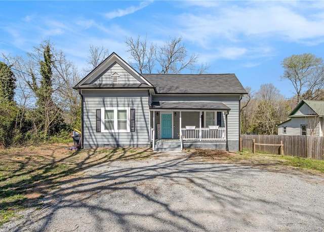 Property at 820 S Broad St SW, Rome, GA 30161, 2 beds, 1 bath