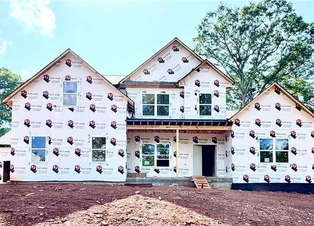 Property at 180 Races Rd, Hoschton, GA 30548, 4 beds, 4.5 baths