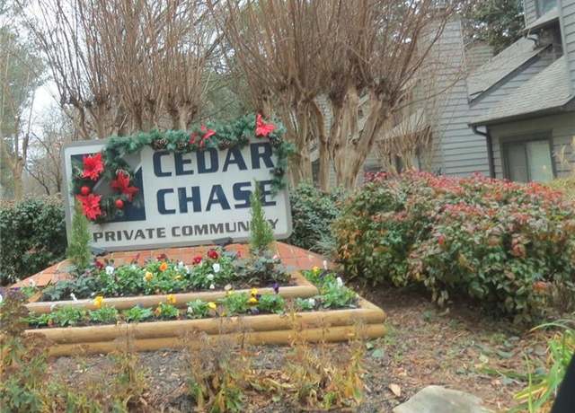 Property at 102 Cedar Chase Rd, Atlanta, GA 30324, 2 beds, 2.5 baths