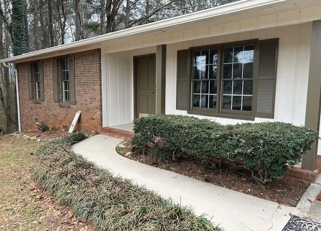 Property at 213 Sharon Dr, Canton, GA 30115, 3 beds, 2 baths