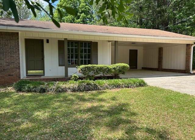 Property at 213 Sharon Dr, Canton, GA 30115, 3 beds, 2 baths