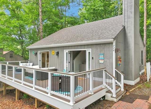 Property at 228 Narrows Dr, Waleska, GA 30183, 2 beds, 2 baths