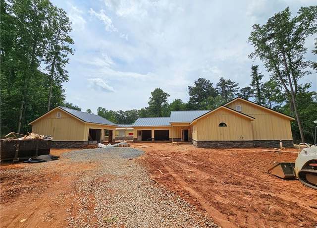 Property at 6635 Lawson Cir, Gainesville, GA 30506, 3 beds, 2 baths