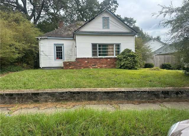 Property at 2282 Newnan St, Atlanta, GA 30344, 3 beds, 2 baths