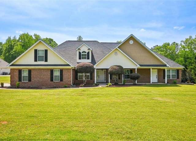 Property at 330 Pitts Chapel Rd, Newborn, GA 30056, 5 beds, 3 baths