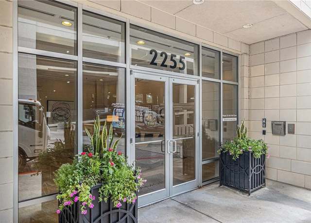 Property at 2255 Peachtree Rd NE #527, Atlanta, GA 30309, 1 bed, 1 bath