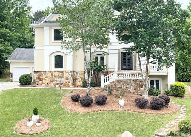 Property at 4070 Annecy Dr SW, Atlanta, GA 30331, 6 beds, 4.5 baths