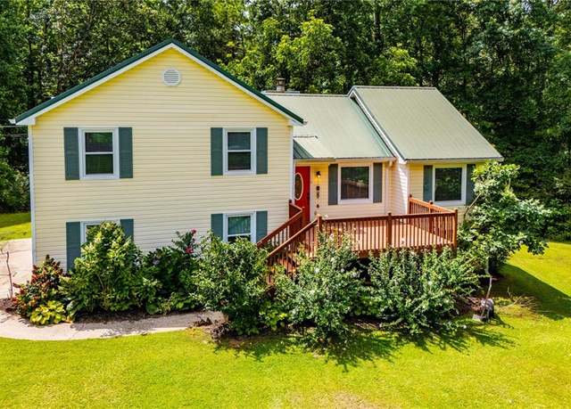 Property at 4391 N Mckoy Rd, Douglasville, GA 30180, 3 beds, 2 baths