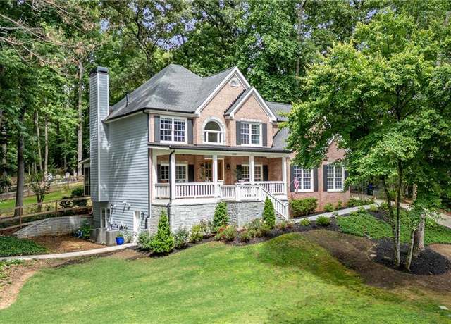 Property at 5301 NE Regency Lake Ct, Sugar Hill, GA 30518, 5 beds, 4 baths