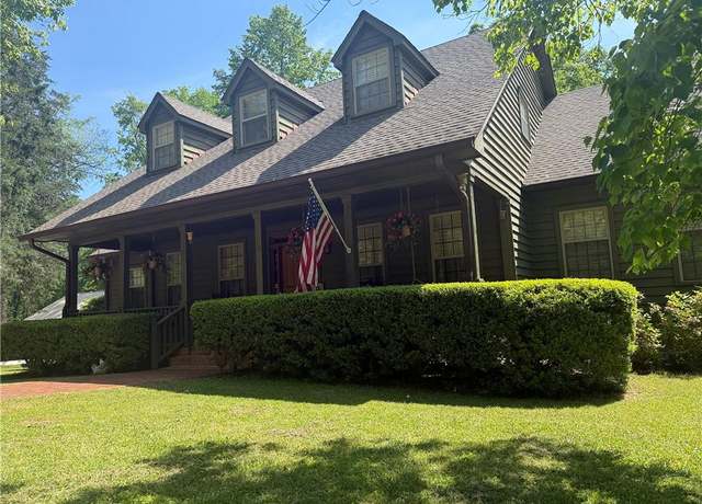 Property at 917 Laprade St, Washington, GA 30673, 5 beds, 4.5 baths