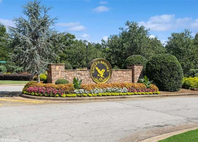 Property at 1020 Eagles Brooke Dr, Locust Grove, GA 30248, 6 beds, 4 baths