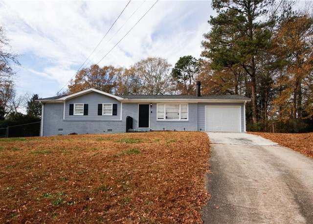 Property at 5760 Lakeview Dr, Powder Springs, GA 30127, 3 beds, 1.5 baths