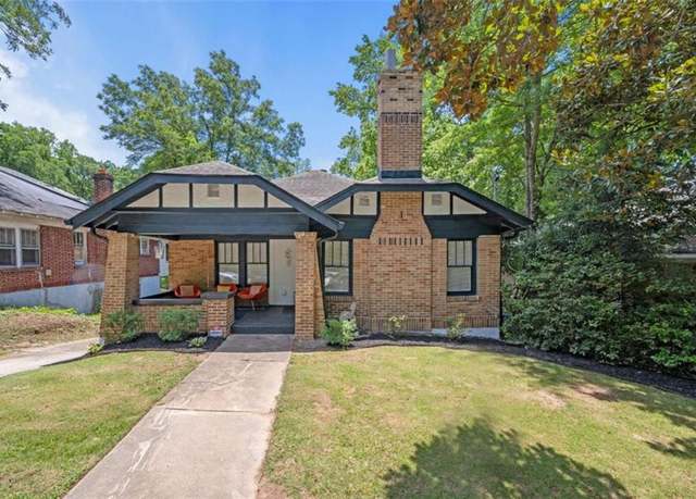 Property at 930 White St, Atlanta, GA 30310, 5 beds, 3.5 baths