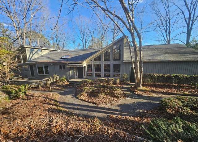 Property at 190 Valley Cv, Atlanta, GA 30350, 6 beds, 4 baths