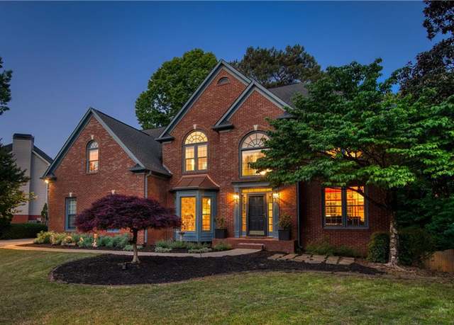 Property at 5010 Winding Hills Ln, Woodstock, GA 30189, 4 beds, 4.5 baths