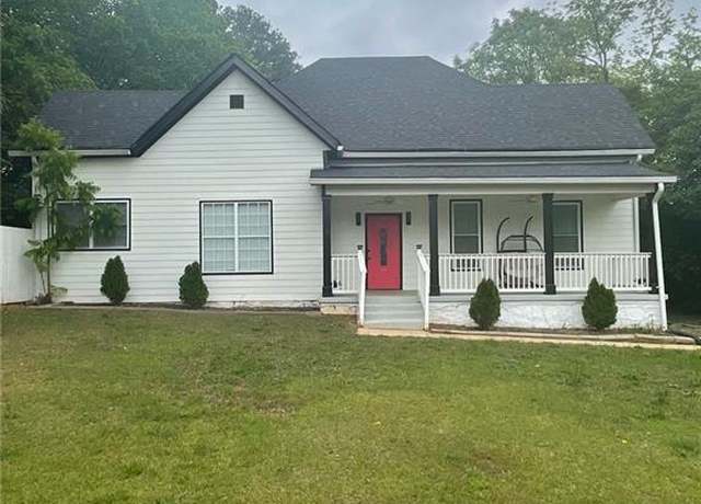 Property at 6860 Parkway Dr, Lithonia, GA 30058, 3 beds, 2 baths