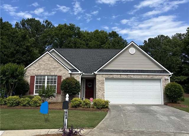 Property at 964 Village View Cir, Loganville, GA 30052, 3 beds, 2 baths