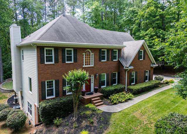 Property at 4673 Jefferson Township Pl, Marietta, GA 30066, 5 beds, 3.5 baths
