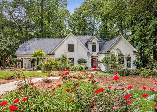 Property at 11940 N Hickory Trce, Alpharetta, GA 30004, 6 beds, 4 baths