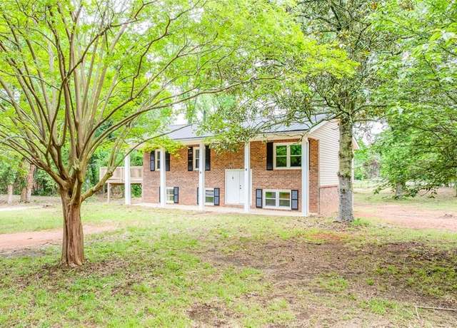 Property at 32 Cherokee Ridge Rd, Canon, GA 30520, 4 beds, 3 baths