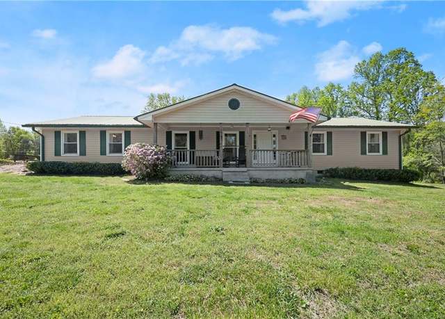 Property at 6029 Hulsey Rd, Clermont, GA 30527, 3 beds, 3 baths