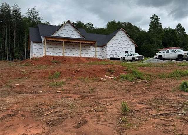 Property at 160 Ben T Huiet Highway Hwy, Clarkesville, GA 30523, 4 beds, 3.5 baths