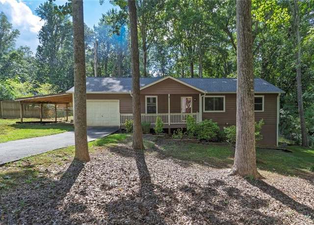 Property at 5509 Arrowhead Dr, Acworth, GA 30102, 3 beds, 2 baths