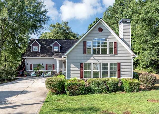 Property at 501 South River Dr, Jackson, GA 30233, 5 beds, 3.5 baths