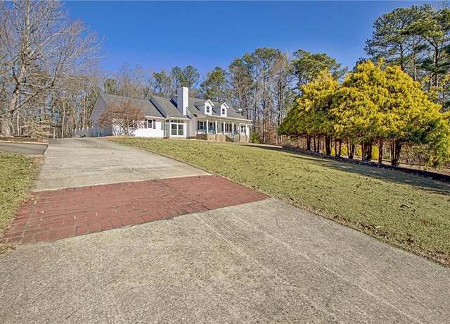 Property at 4320 Chapel Hill Farms Dr, Douglasville, GA 30135, 4 beds, 3.5 baths