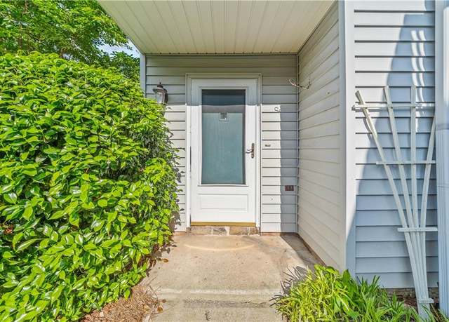 Property at 3 Fairway Dr NW, Kennesaw, GA 30144, 4 beds, 3.5 baths
