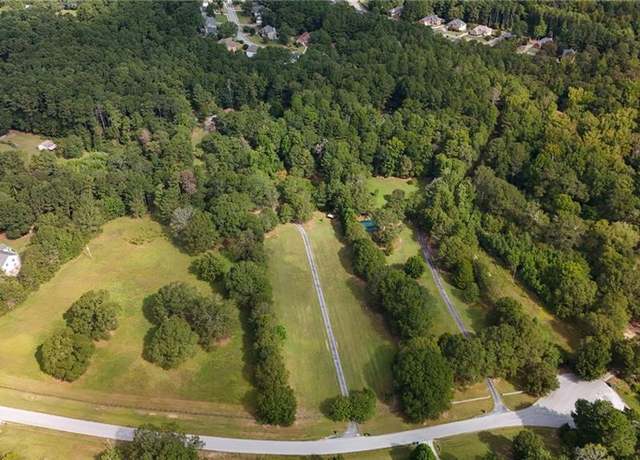 Property at 5319 Haynes Creek Dr, Loganville, GA 30052, 3 beds, 2 baths