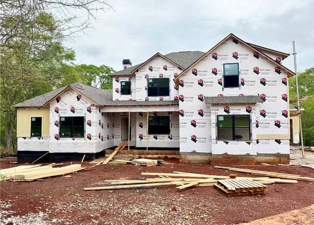 Property at 223 Races Rd, Hoschton, GA 30548, 5 beds, 4 baths
