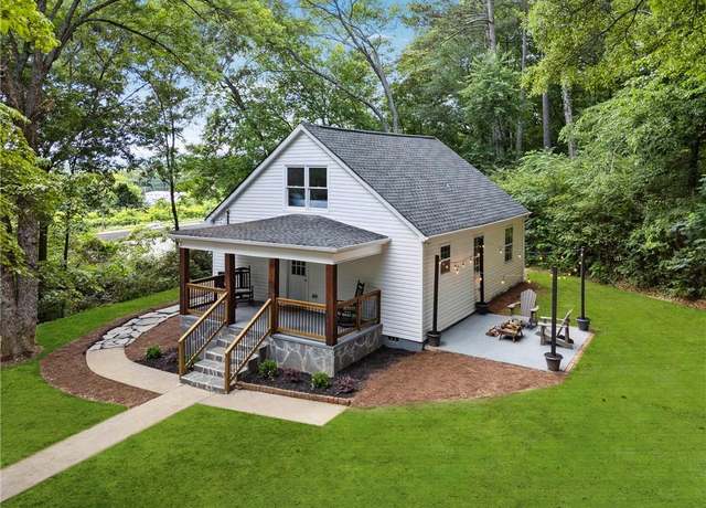 Property at 107 Hughey St, Calhoun, GA 30701, 3 beds, 2 baths