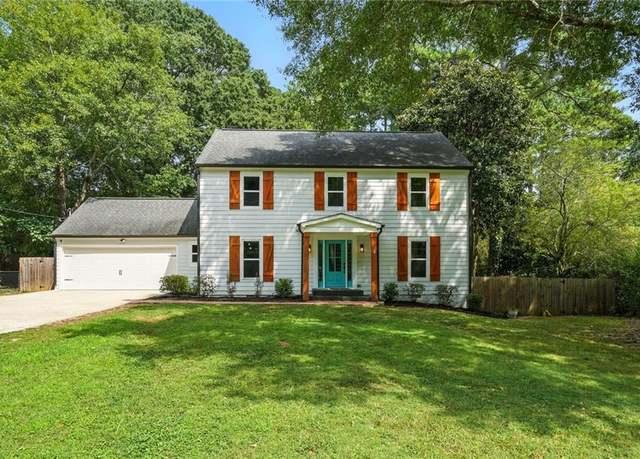 Property at 5625 Roberts Dr, Atlanta, GA 30338, 4 beds, 2.5 baths